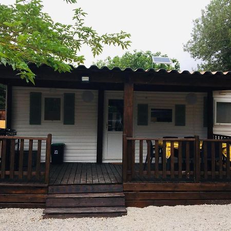 Mobil-Home Sur Terrain Prive Serignan Ngoại thất bức ảnh