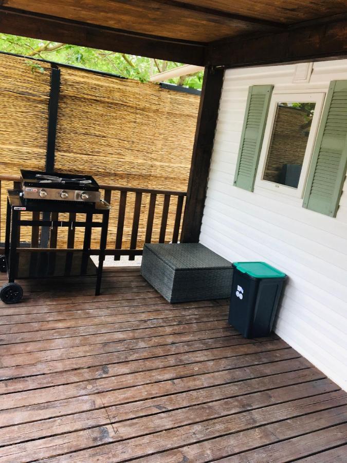 Mobil-Home Sur Terrain Prive Serignan Ngoại thất bức ảnh